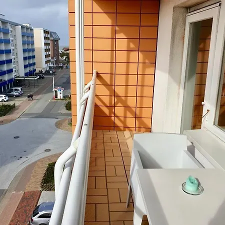Windhuk-brandenburger-str-6-wohnung-51-4-etage * Westerland